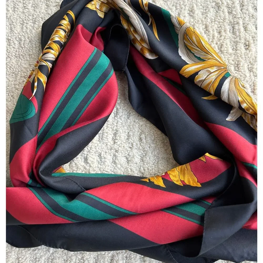 Silk Scarf with vintage hats motif 34